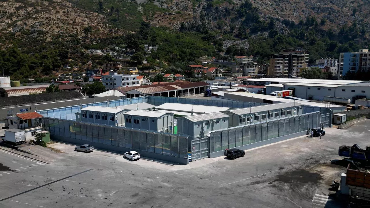 Marrëveshja Shqipëri-Itali, vendimet e gjykatës lënë bosh kampet e emigrantëve